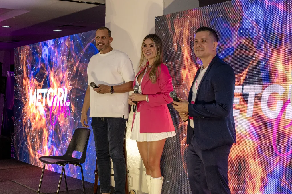 METGIRL CLASS 2025 - 195 (1).webp